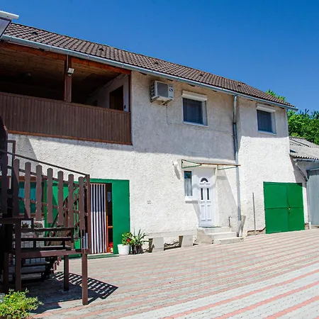 Banoporta Pensionat 4*