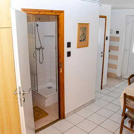 Banoporta Guest house *