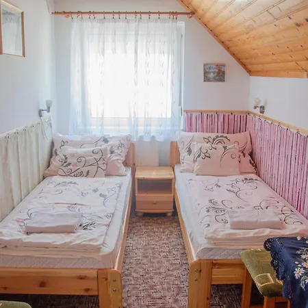 Banoporta 4* Köveskál