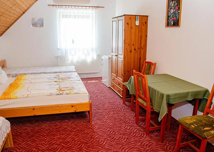 בית הארחה Banoporta Köveskál